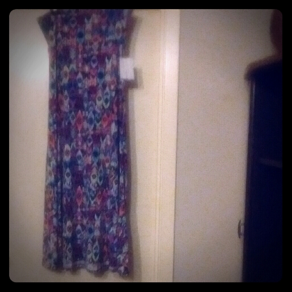 Dresses & Skirts - Lula R. Maxi Skirt👍3/$25